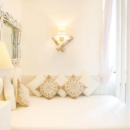 Charming Colosseo Apartment *