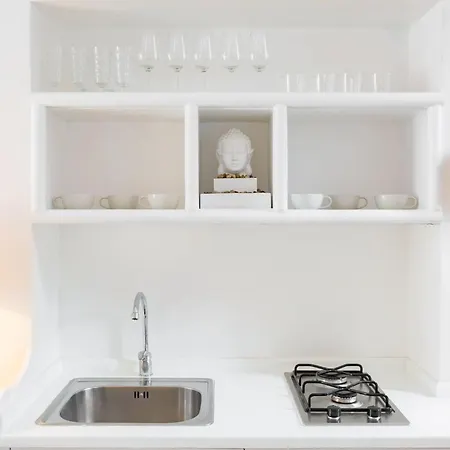 Charming Colosseo Apartment *